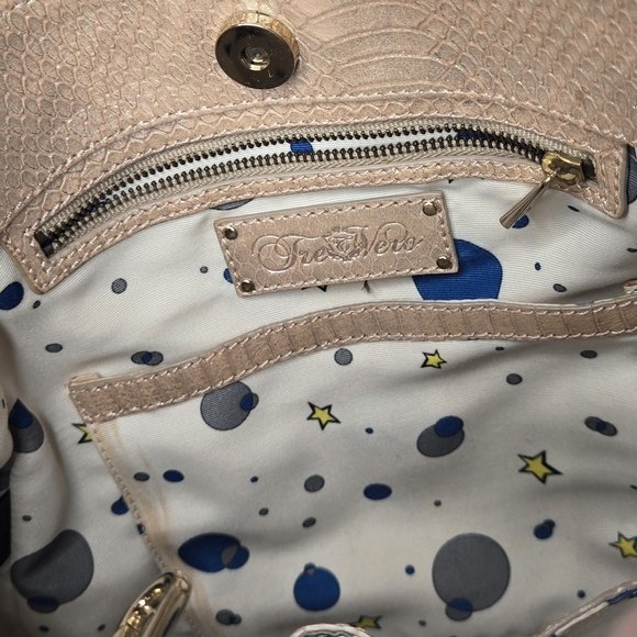 Tre Vero Limited Edition Metallic Leather Python Bag - Picture 9 of 16